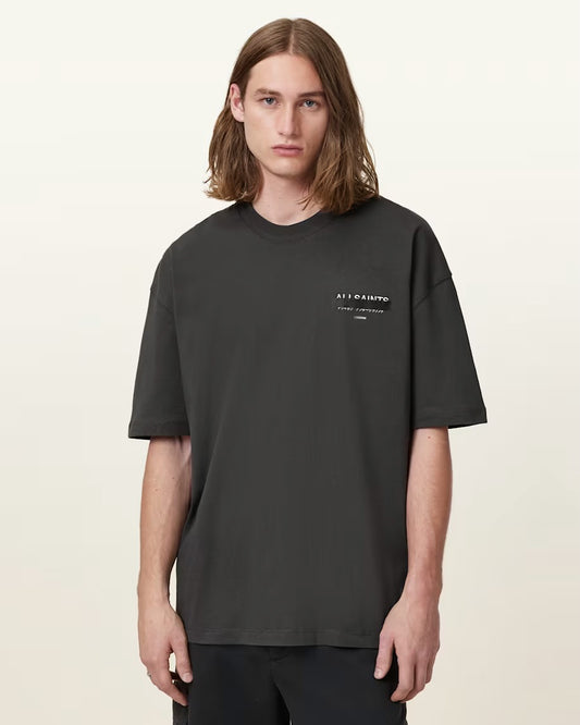 Camiseta con logotipo extragrande de Redact
