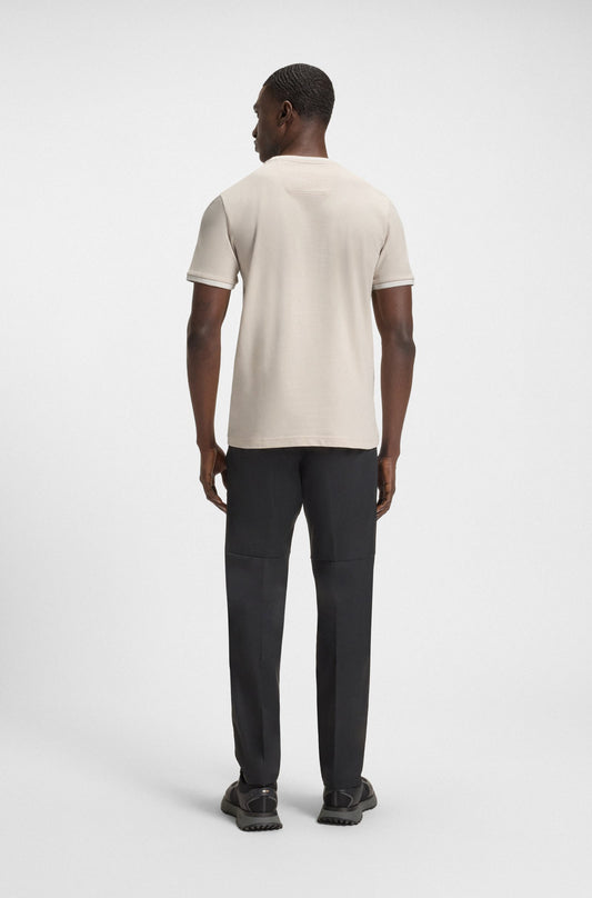 Camiseta de algodón elástico con rayas y logotipo.