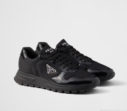 Prax 01 de Re-Nylon y piel cepillada
